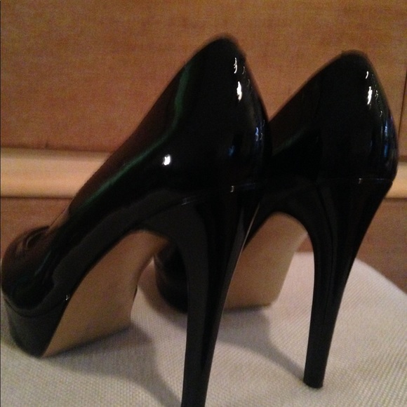Nine West Patent Leather platform heels size 8 - Picture 2 of 4
